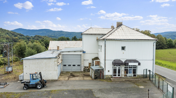 Prodej výrobních prostor 1220 m², Skorošice