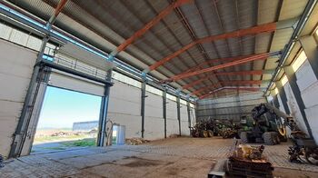 Prodej výrobních prostor 3690 m², Dolní Chvatliny