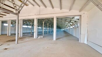 Pronájem skladovacích prostor 3690 m², Dolní Chvatliny