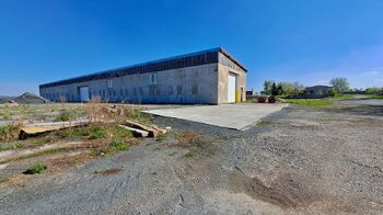 Pronájem skladovacích prostor 3690 m², Dolní Chvatliny
