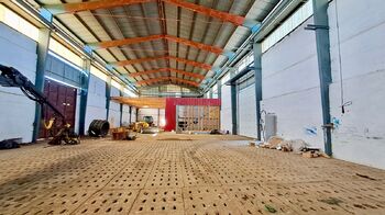 Pronájem skladovacích prostor 3690 m², Dolní Chvatliny