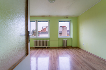 Prodej bytu 2+1 v osobním vlastnictví 54 m², Praha 5 - Smíchov