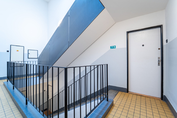 Prodej bytu 2+1 v osobním vlastnictví 54 m², Praha 5 - Smíchov