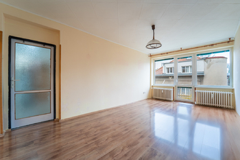 Prodej bytu 2+1 v osobním vlastnictví 54 m², Praha 5 - Smíchov