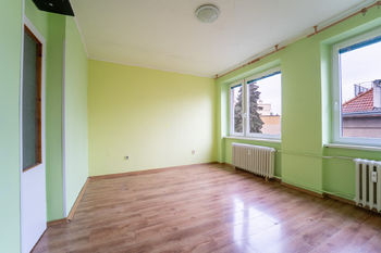 Prodej bytu 2+1 v osobním vlastnictví 54 m², Praha 5 - Smíchov