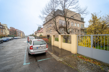 Prodej bytu 2+1 v osobním vlastnictví 54 m², Praha 5 - Smíchov