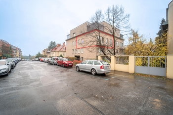 Prodej bytu 2+1 v osobním vlastnictví 54 m², Praha 5 - Smíchov