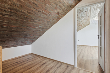 Prodej bytu 3+kk v osobním vlastnictví 96 m², Oleška