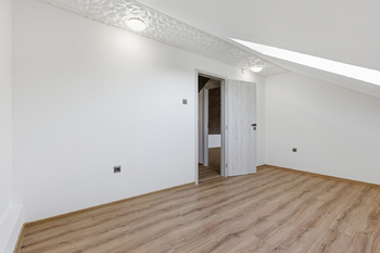 Prodej bytu 3+kk v osobním vlastnictví 96 m², Oleška