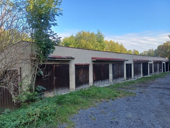 Pronájem garáže, Slaný