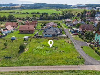 Prodej pozemku 983 m², Mlečice