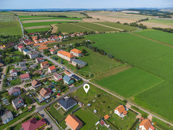 Prodej pozemku 983 m², Mlečice