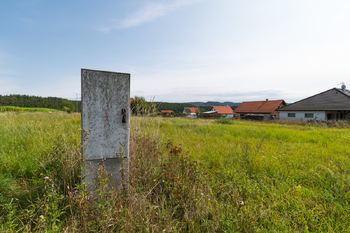 Prodej pozemku 983 m², Mlečice