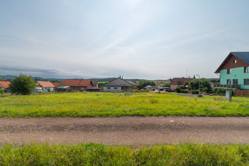Prodej pozemku 983 m², Mlečice