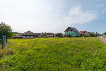 Prodej pozemku 983 m², Mlečice