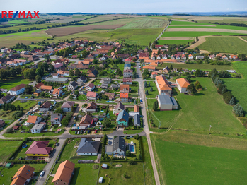 Prodej pozemku 983 m², Mlečice