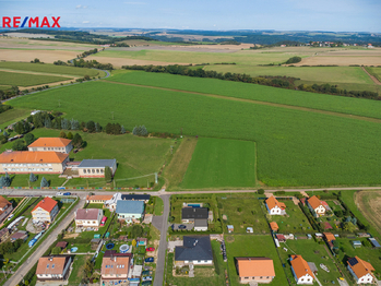 Prodej pozemku 983 m², Mlečice