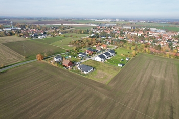 pozemek z dronu - Prodej pozemku 852 m², Zápy