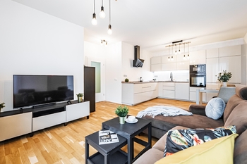 Prodej bytu 2+kk v osobním vlastnictví 90 m², Praha 5 - Smíchov