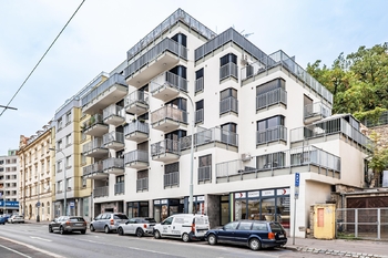 Prodej bytu 2+kk v osobním vlastnictví 90 m², Praha 5 - Smíchov