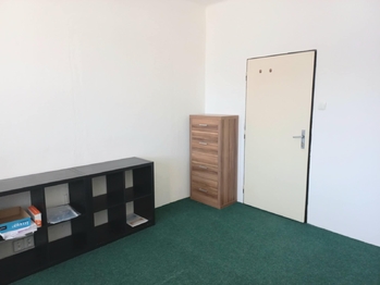 Interiér kanceláře. - Pronájem kancelářských prostor 17 m², Tábor