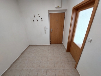 Pronájem bytu 1+kk v osobním vlastnictví 79 m², Rousínov