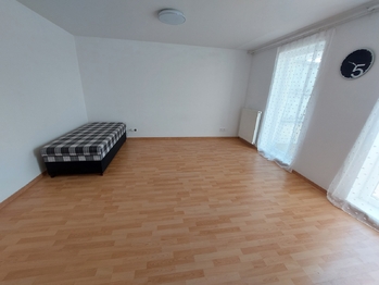 Pronájem bytu 1+kk v osobním vlastnictví 79 m², Rousínov
