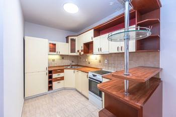 Pronájem bytu 3+1 v osobním vlastnictví 55 m², Praha 9 - Střížkov