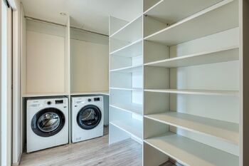 Šatna - Pronájem bytu 2+kk v osobním vlastnictví 56 m², Praha 9 - Libeň