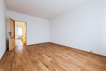 Ložnice - Prodej bytu 2+1 v osobním vlastnictví 64 m², Chlumec