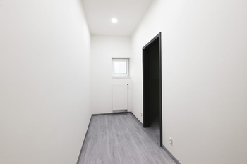 šatna/sklad - Pronájem kancelářských prostor 180 m², Praha 4 - Chodov