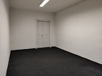 Pronájem kancelářských prostor 28 m², Praha 5 - Smíchov