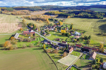 Prodej pozemku 757 m², Chomle