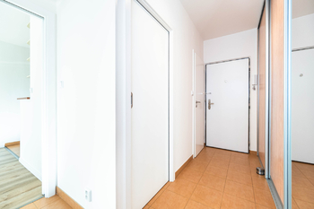 Pronájem bytu 2+kk v osobním vlastnictví 40 m², Praha 4 - Michle