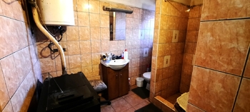 koupelna s kotlem - Prodej bytu 2+1 v osobním vlastnictví 867 m², Dešná