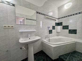 Pronájem bytu 2+1 v osobním vlastnictví 78 m², Olomouc