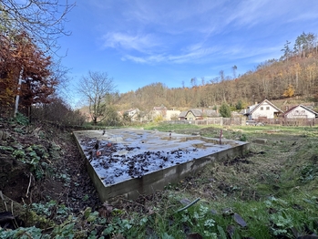 Prodej pozemku 1071 m², Biskupice