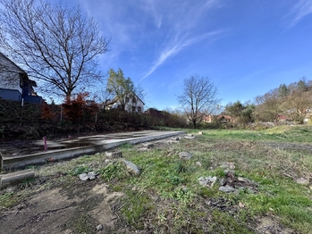 Prodej pozemku 1071 m², Biskupice