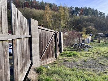 Prodej pozemku 1071 m², Biskupice