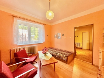 pokoj 1 - Prodej domu 109 m², Rybitví