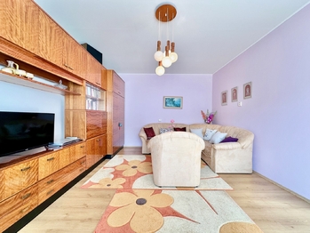 obývací pokoj - Prodej domu 109 m², Rybitví