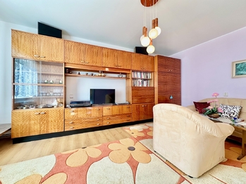 obývací pokoj - Prodej domu 109 m², Rybitví