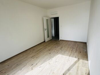 Prodej bytu 2+kk v osobním vlastnictví 66 m², Praha 9 - Dolní Počernice
