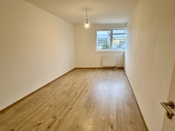 Ložniceoutem - Prodej bytu 2+kk v osobním vlastnictví 70 m², Praha 9 - Dolní Počernice