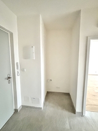 Prostor na skříň - Prodej bytu 2+kk v osobním vlastnictví 62 m², Praha 9 - Dolní Počernice