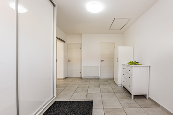 Chodba - Prodej domu 200 m², Borovany