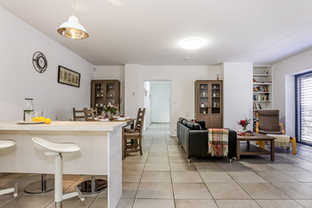 Obývací pokoj - Prodej domu 200 m², Borovany