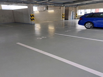 Garážové parkovací stání č. 95 v 3. NP. - Pronájem garážového stání, Praha 9 - Černý Most