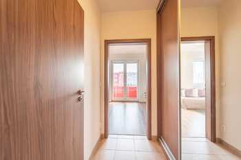 Pronájem bytu 1+kk v osobním vlastnictví 7476 m², Praha 9 - Kyje