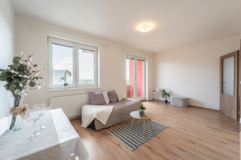 Pronájem bytu 1+kk v osobním vlastnictví 7476 m², Praha 9 - Kyje